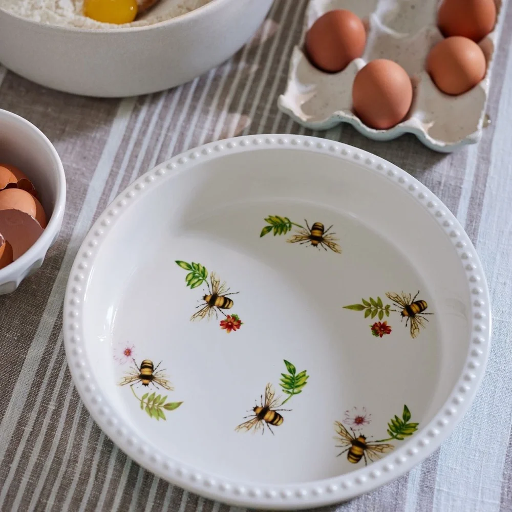 Anthropologie BRAND NEW, Lou Rota Mother Nature Pie Dish